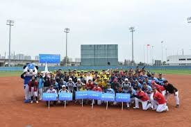 费城人队主帅汤姆森（Rob Thomson）获得 2025 年国联年度最佳教练提名